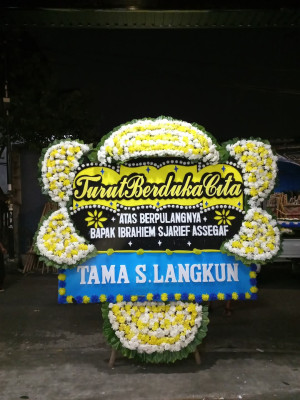 Papan Bunga Duka di Tumpak