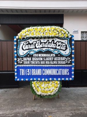 Papan Bunga Duka di Tumpak